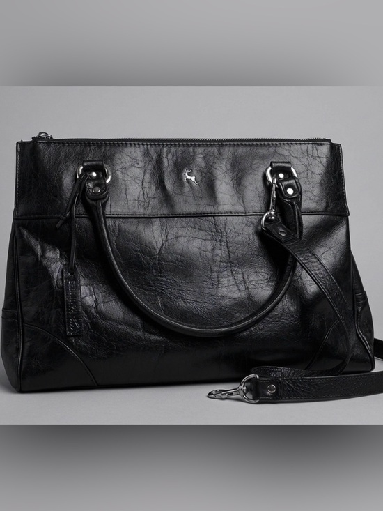 Giorgio Armani Handbags - Genuine Ashwood Leather
Multi-Compartment
Satchel Bag - Sleek Black
10x16x5